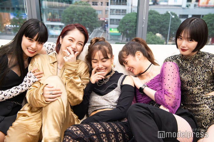 FAKY(左から)Hina、Lil’ Fang、Akina、Taki,、Mikako (C)モデルプレス