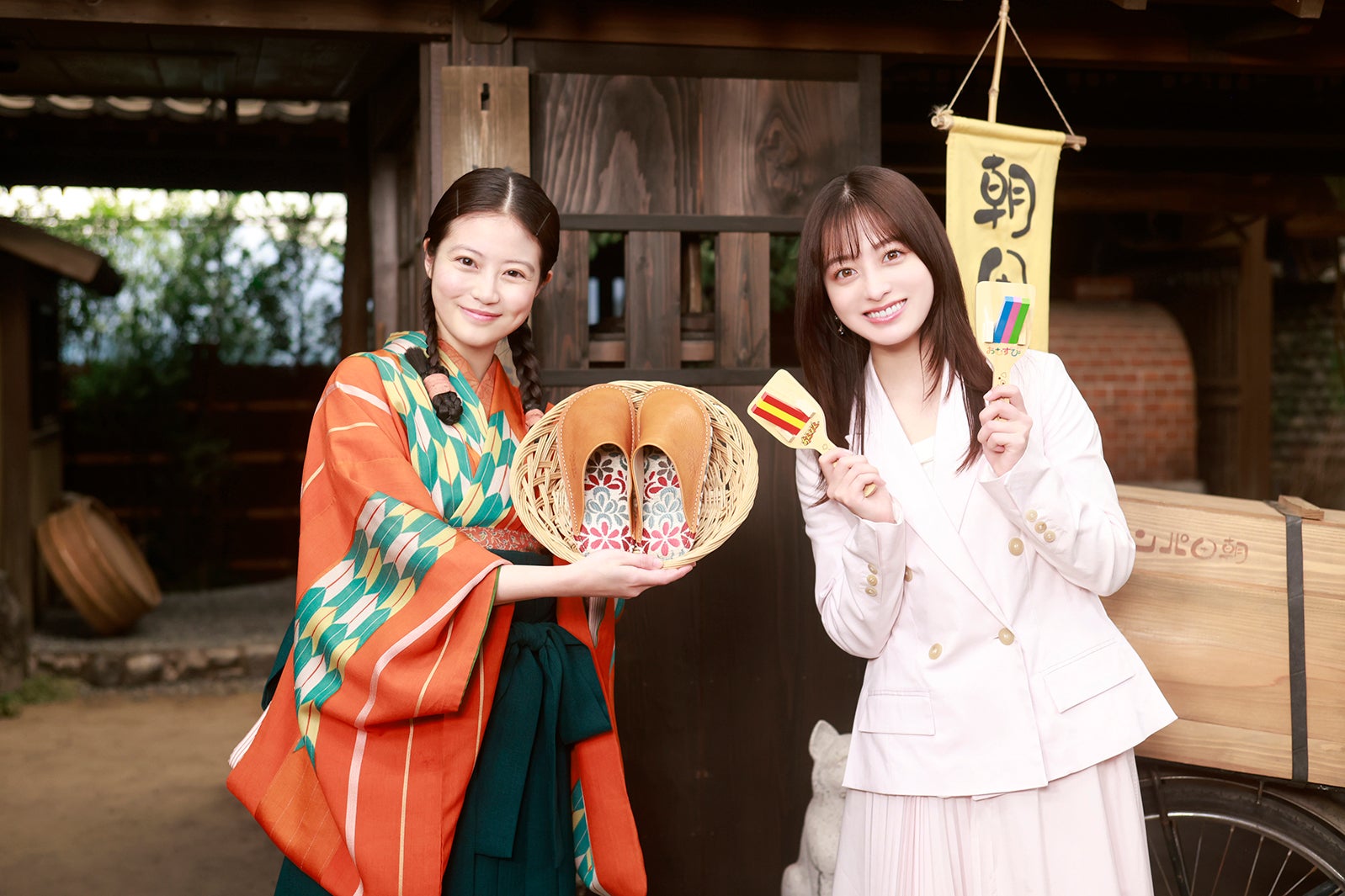 今田美桜、橋本環奈（C）NHK