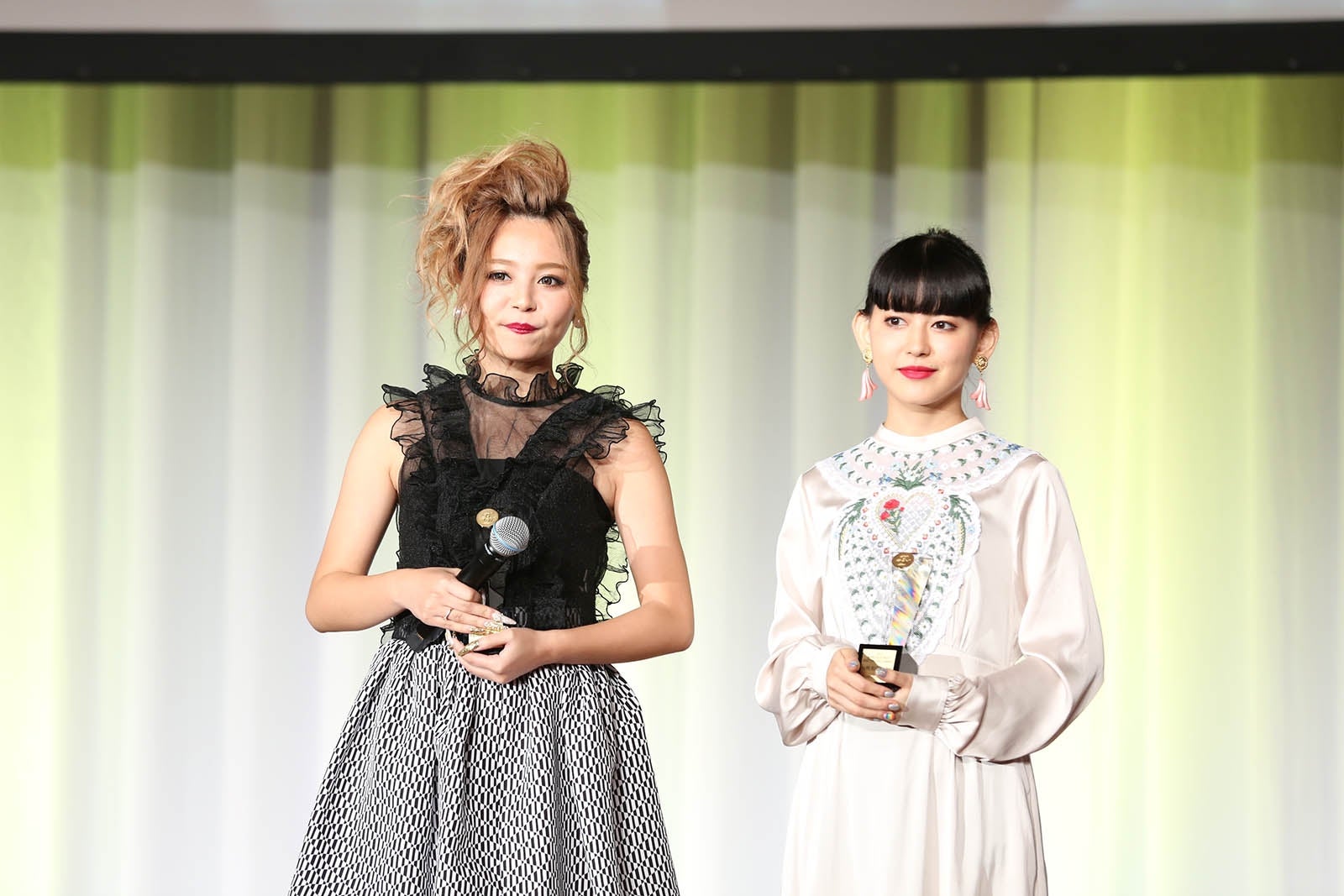 れいぽよ、菅沼ゆり（C）一般社団法人日本メンズファッション協会