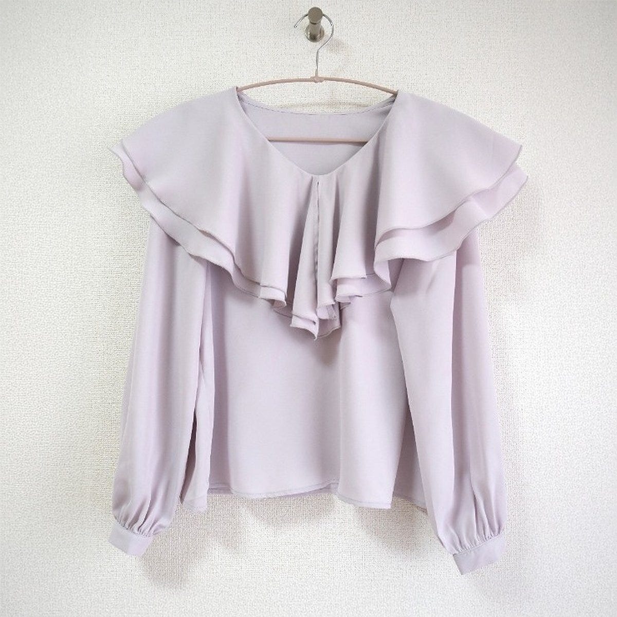 しまむらのケープ風フリルブラウス（Yuiko）