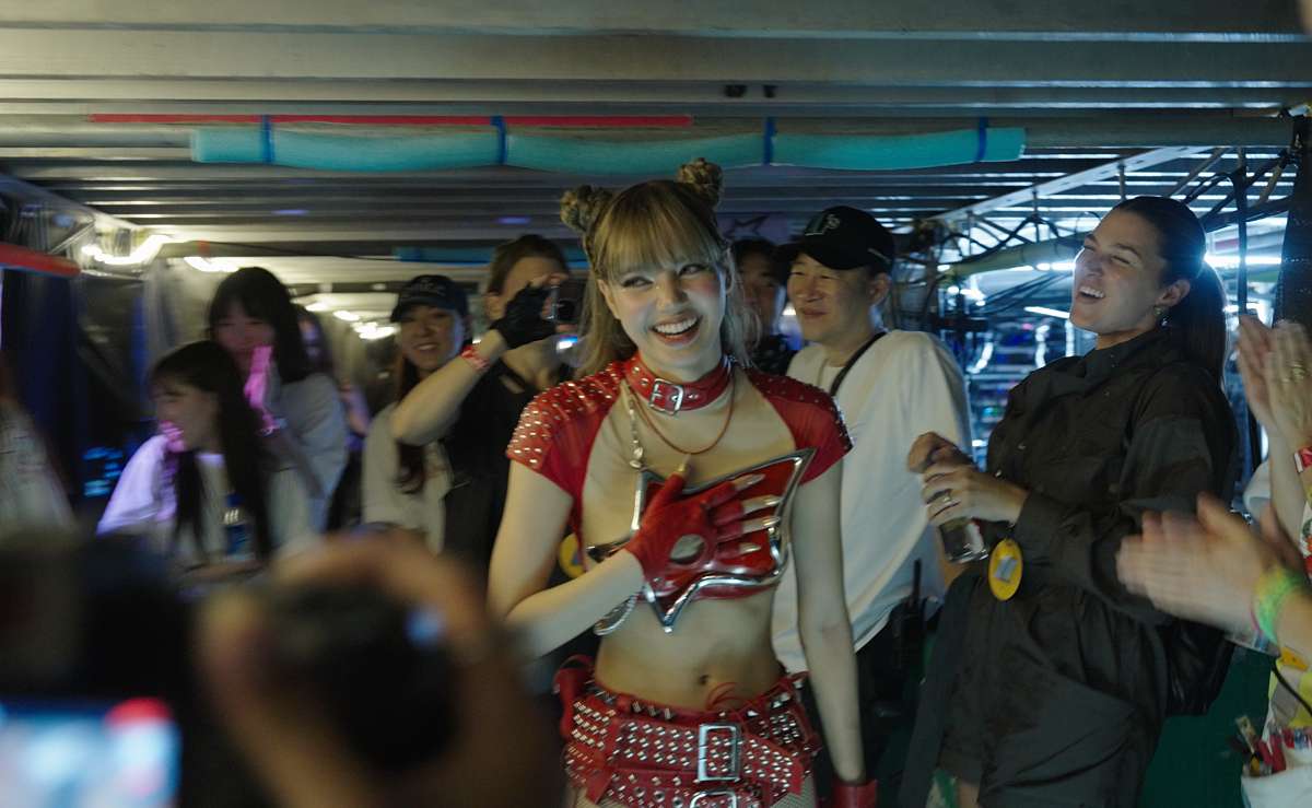 BLACKPINK・LISA、ソロ活動１年間を追ったドキュメンタリー映画が３日間限定で公開 日本予告編が完成