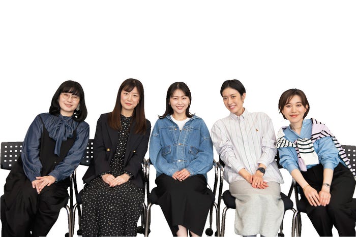 「LEE100人隊」の隊員メンバーたち(C)「LEE」2024年5月号/集英社 撮影/柳香穂
