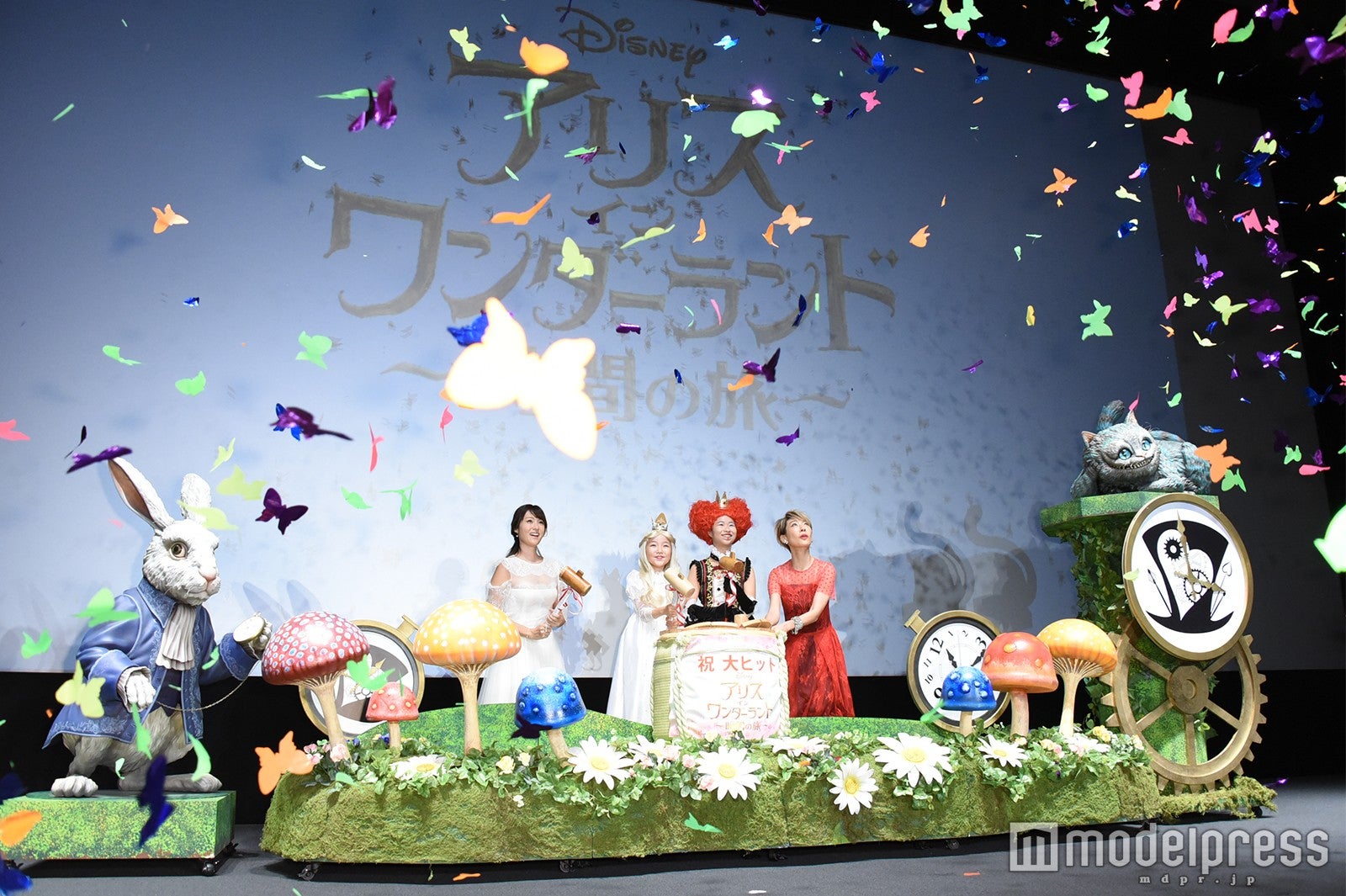 （左から）深田恭子、内藤穂之香、石井晏璃、朴ロ美