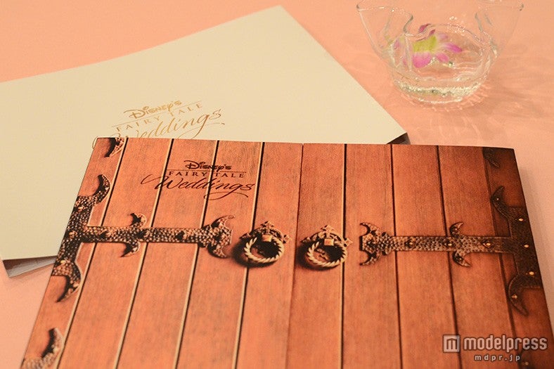 「ディズニー・フェアリーテイル・ウェディング」案内