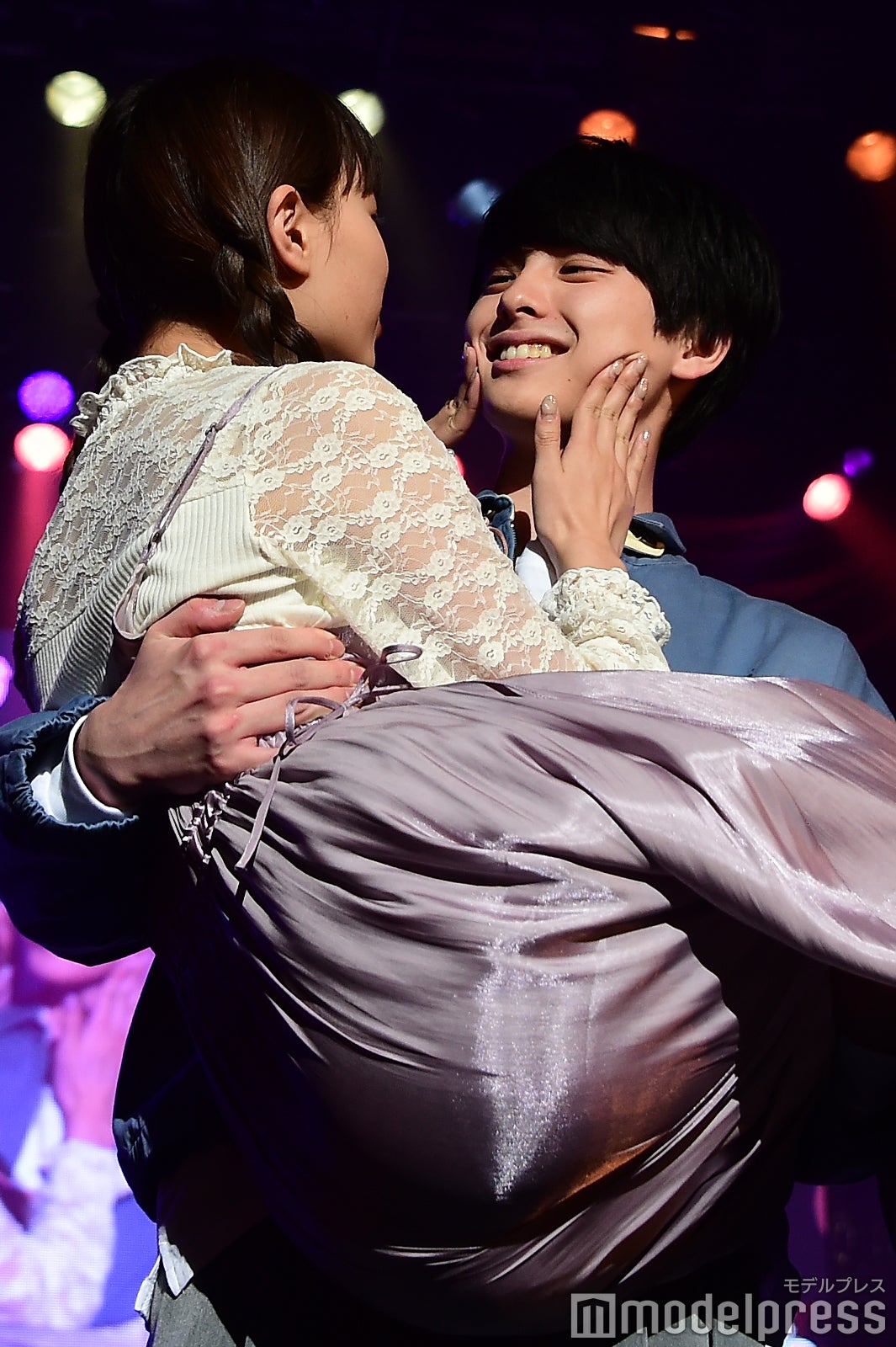 鶴嶋乃愛（のあにゃん）、本田響矢（きょーちゃん） （C）モデルプレス