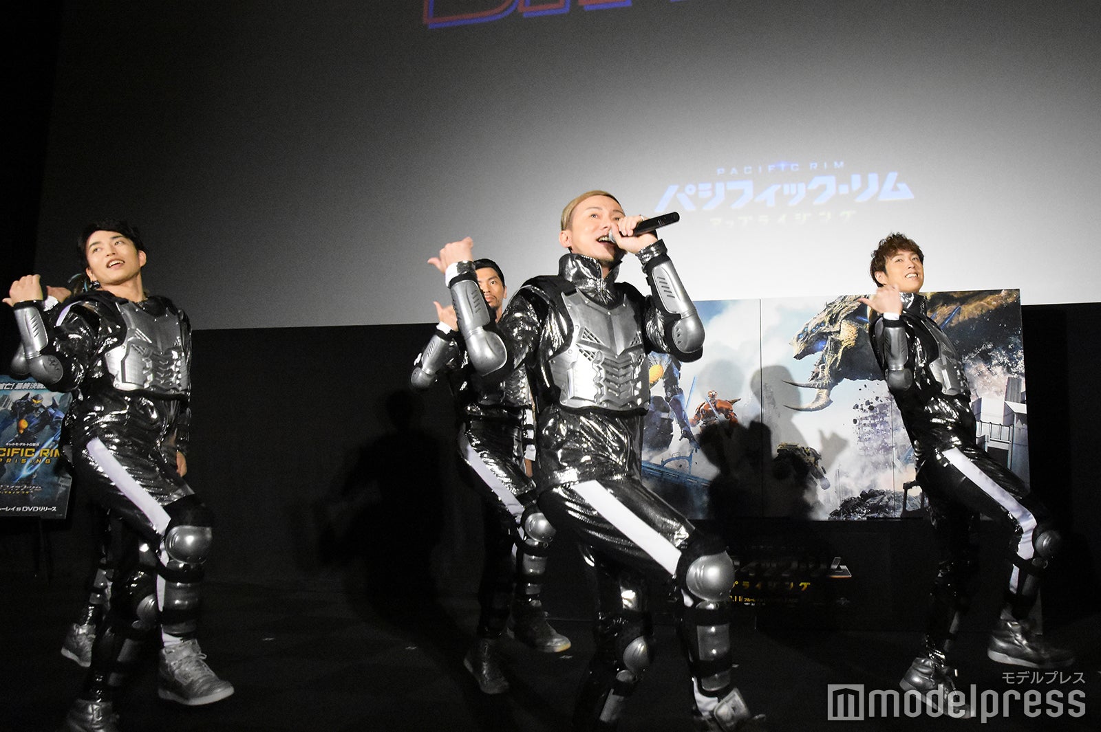 DA PUMP（C）モデルプレス