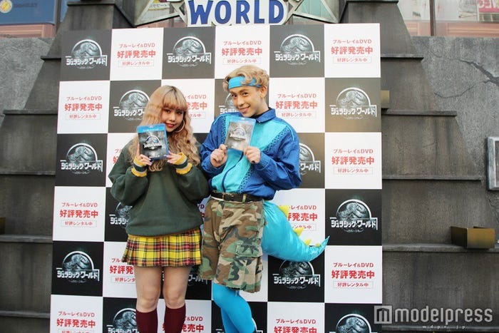 (左から)ぺことりゅうちぇる