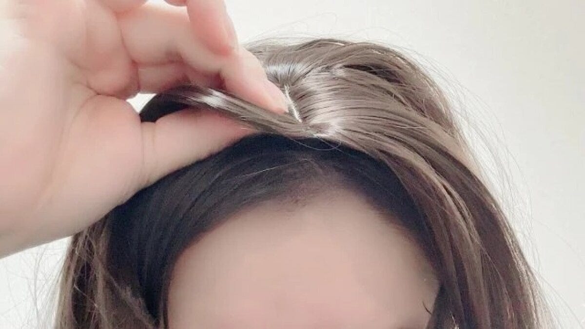 ダイソー トップヘアウィッグ(分け目タイプ) 使用方法 ダイソー トップヘアウィッグ(分け目タイプ) 使用方法