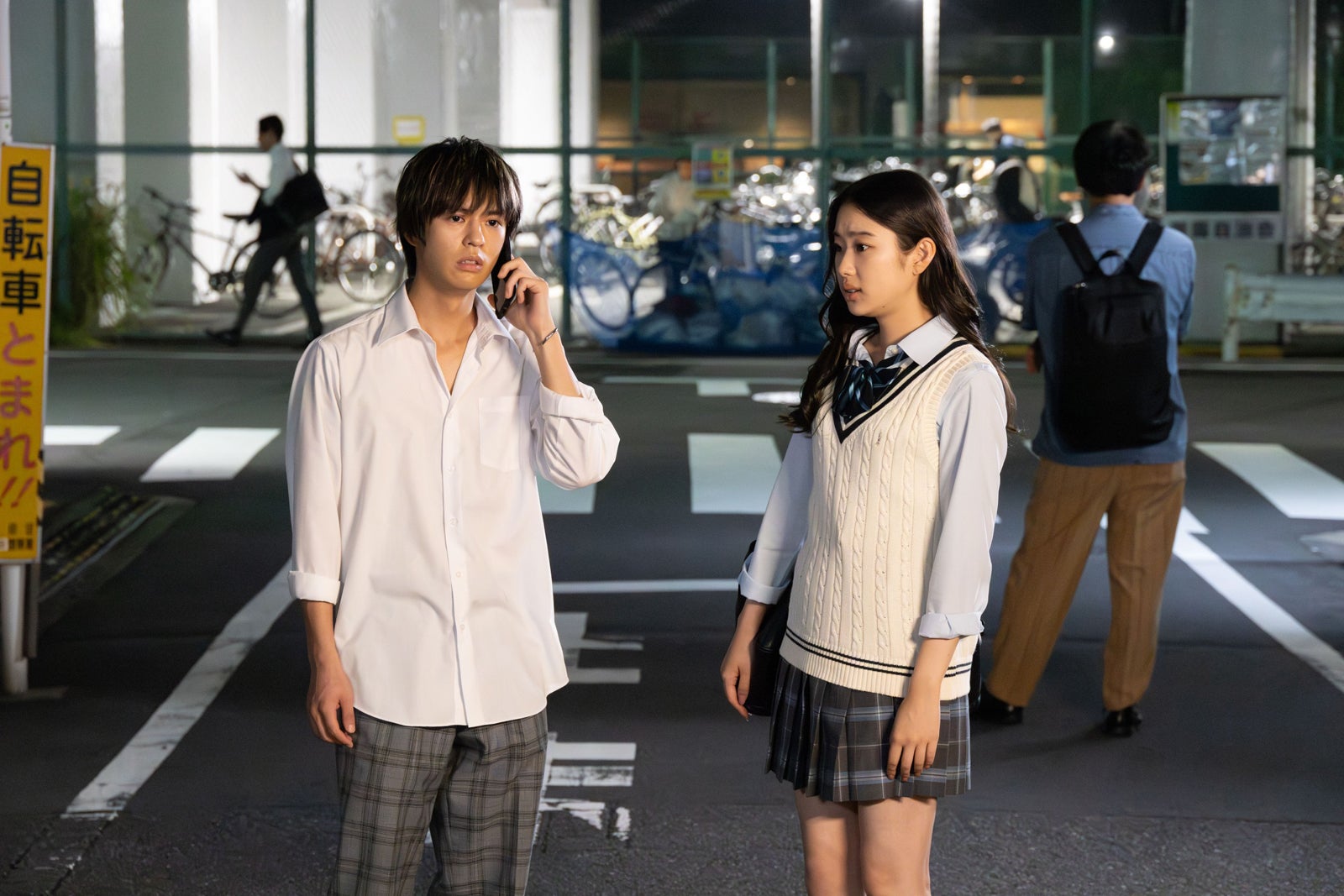 奥野壮、倉沢杏菜「ビリオン×スクール」第9話より（C）フジテレビ