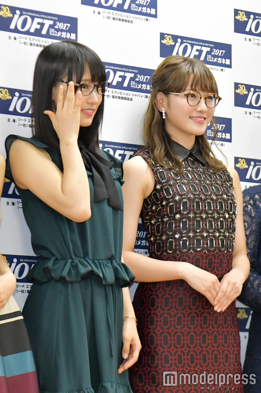 菅井友香、守屋茜（C）モデルプレス