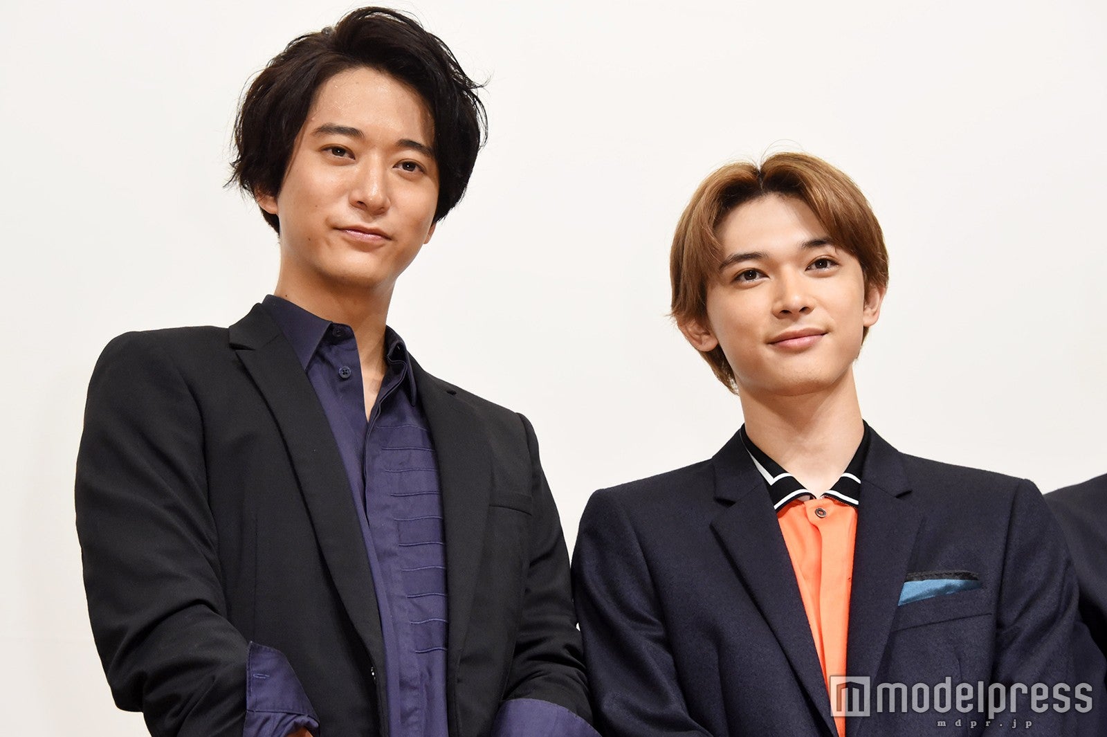 （左から）浅香航大、吉沢亮（C）モデルプレス