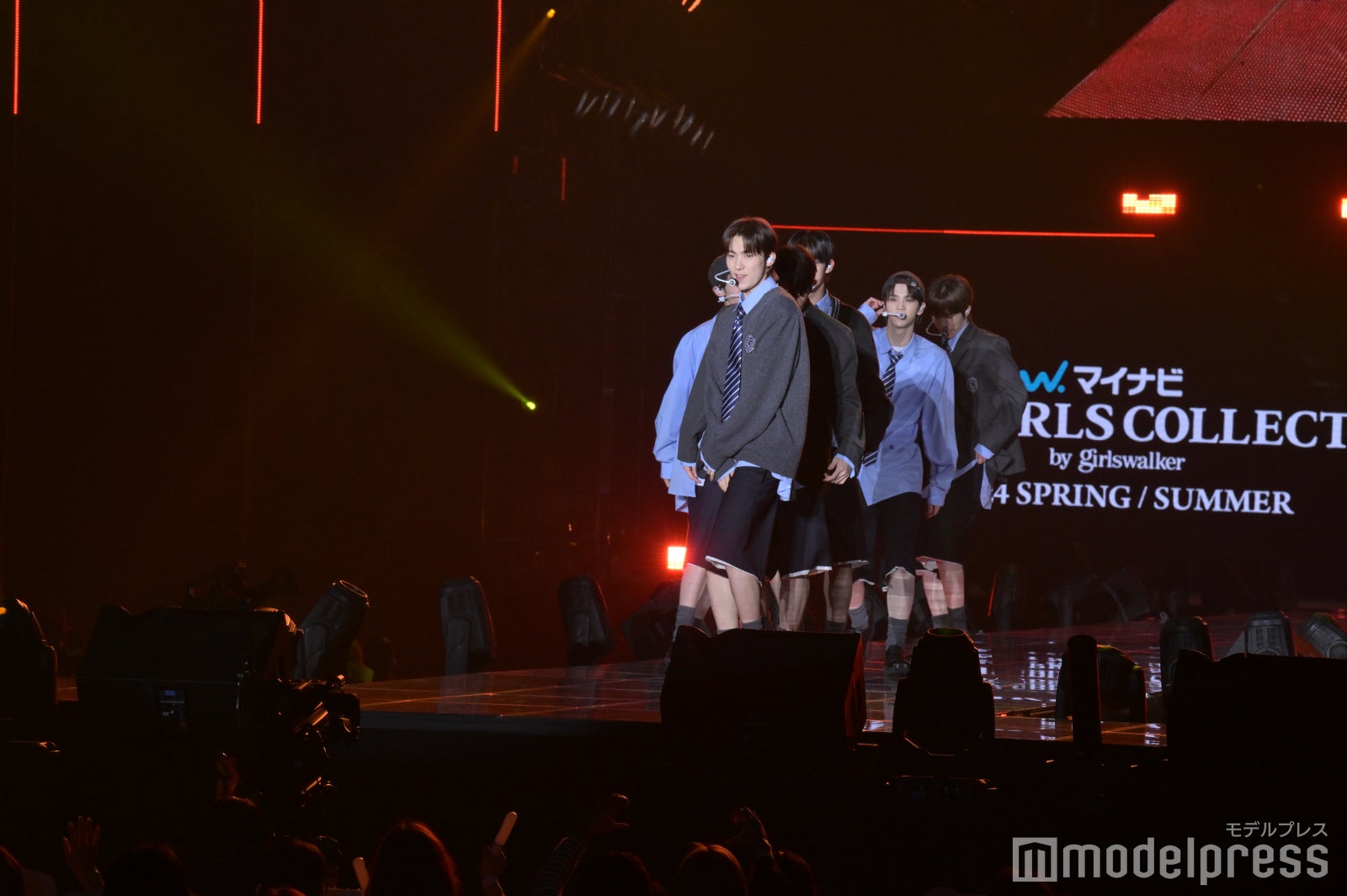 （C）モデルプレス