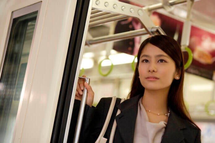 仕事を頑張るあまり「隙」と「柔らかさ」を捨てる女たち