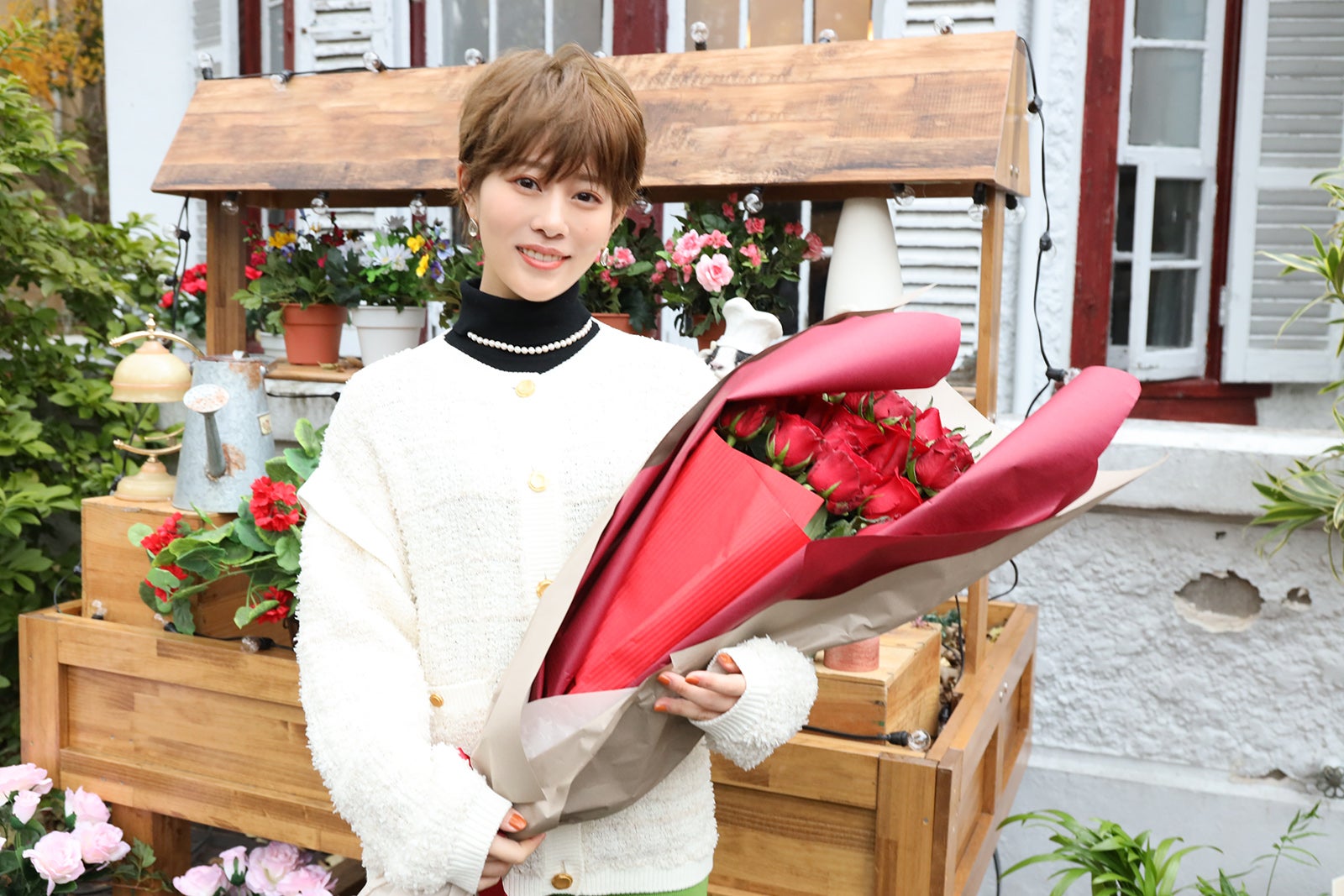 高畑充希、志尊淳らからサプライズバースデーに照れ「幸せです」＜ムチャブリ！　わたしが社長になるなんて＞