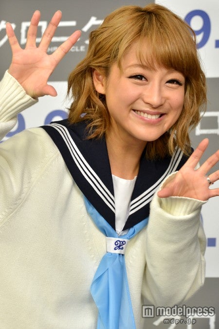 鈴木奈々、入籍時期を明言　共演者からの祝福に笑顔