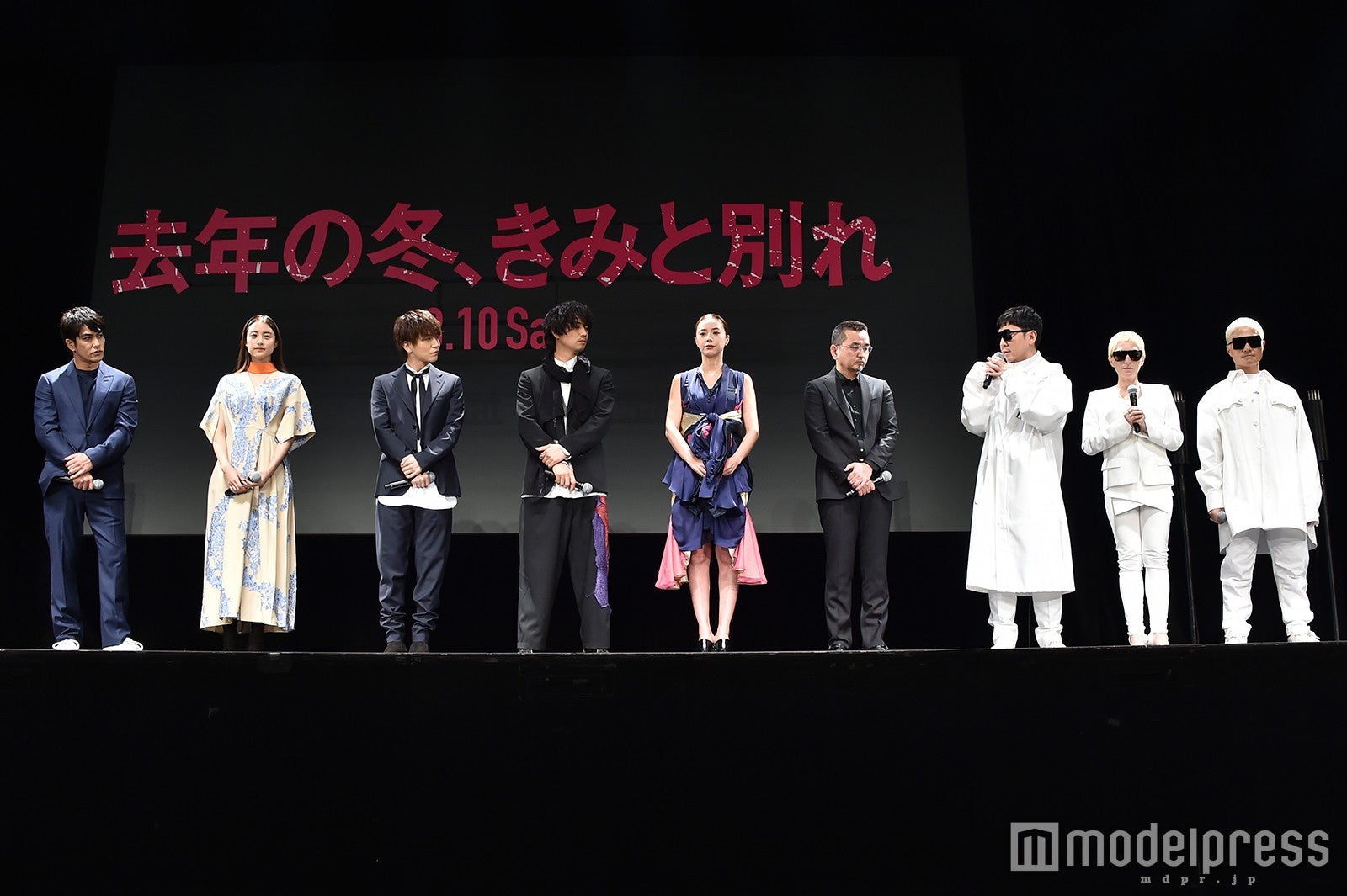 （左から）北村一輝、山本美月、岩田剛典、斎藤工、浅見れいな、瀧本智行監督、m-flo （C）モデルプレス