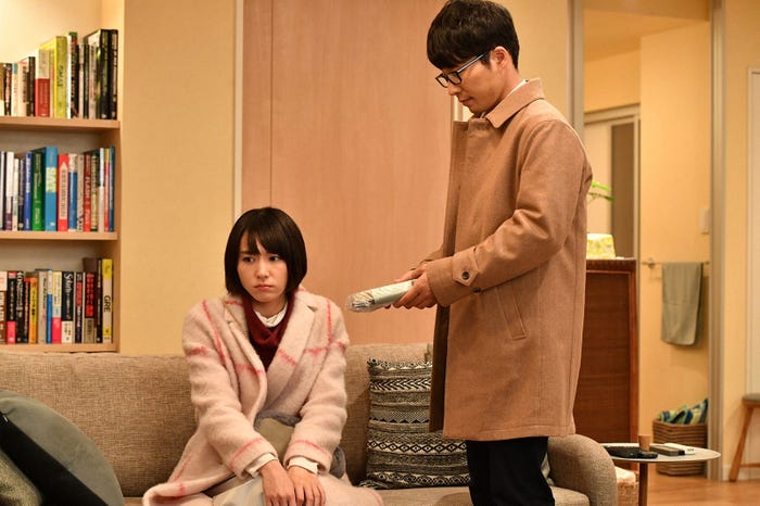 新垣結衣、星野源「逃げるは恥だが役に立つ」第9話・場面カット(C)TBS