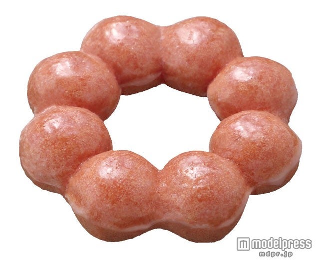 もちもちした食感のポン・デ・リング生地に桜風味のパウダーを練り込み、はちみつ風味のシュガーシロップでコーティングした【ポン・デ・桜】