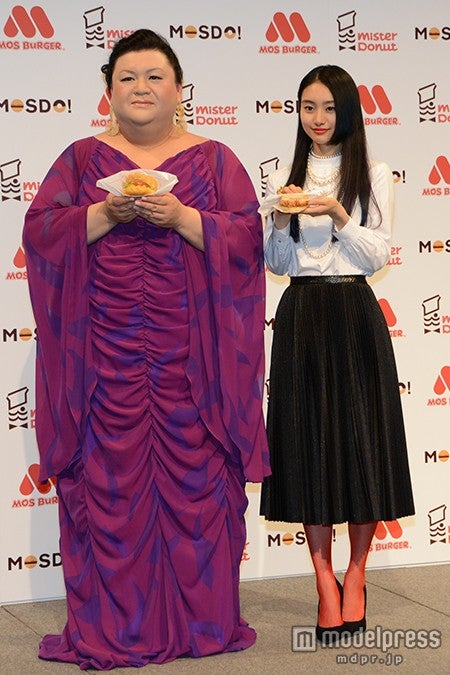 （左より）マツコ・デラックス、忽那汐里