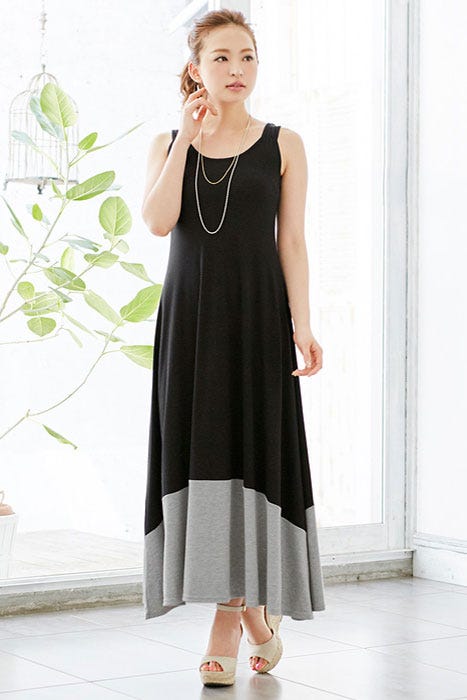 UVcut加工バイカラーマキシワンピース「Pierrot」1,717円(税込)/画像提供:Pierrot