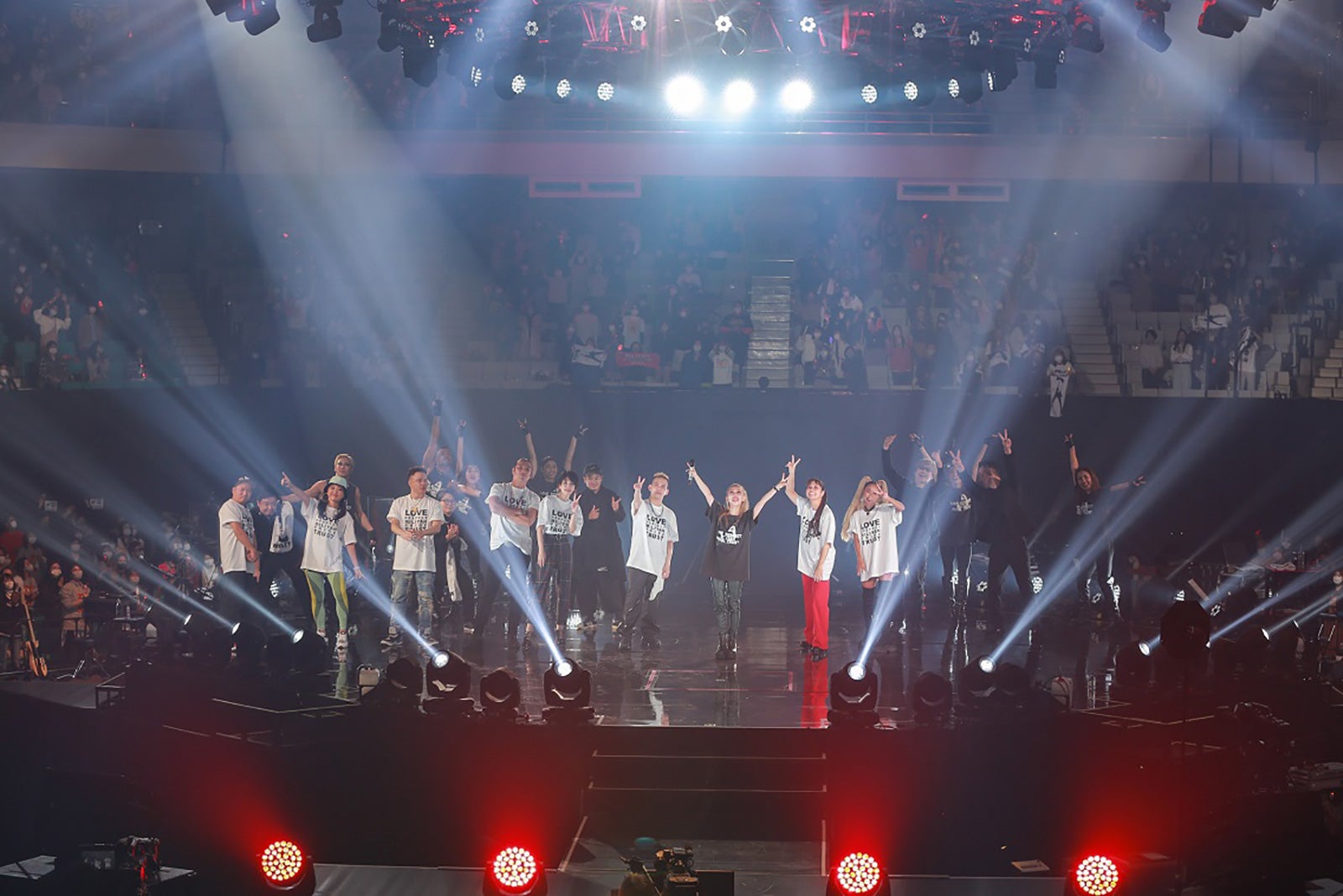 「加藤ミリヤ 15th Anniversary MILIYAH BUDOKAN 2020」オールキャスト（提供写真）