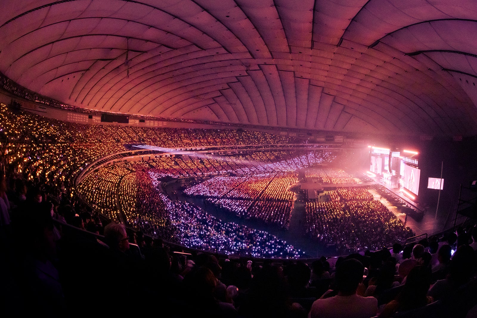 IVE「IVE THE 1ST WORLD TOUR ‘SHOW WHAT I HAVE’」より（C）撮影：田中聖太郎写真事務所