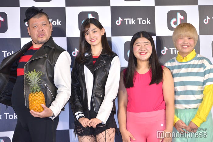 くっきー、黒木麗奈、よしこ、まひる (C)モデルプレス