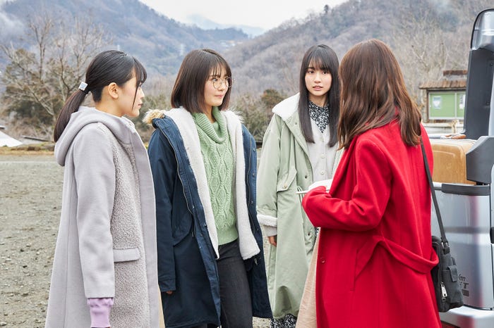 (左から)柴田柚菜、清宮レイ、賀喜遥香、堀未央奈(C)西加奈子・小学館/エイベックス通信放送