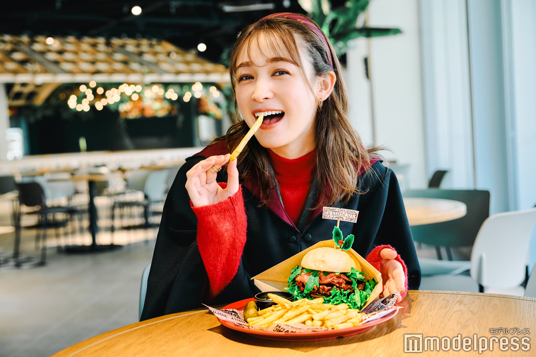 期間限定の「クリスマスバックロットバーガー」（C）モデルプレス