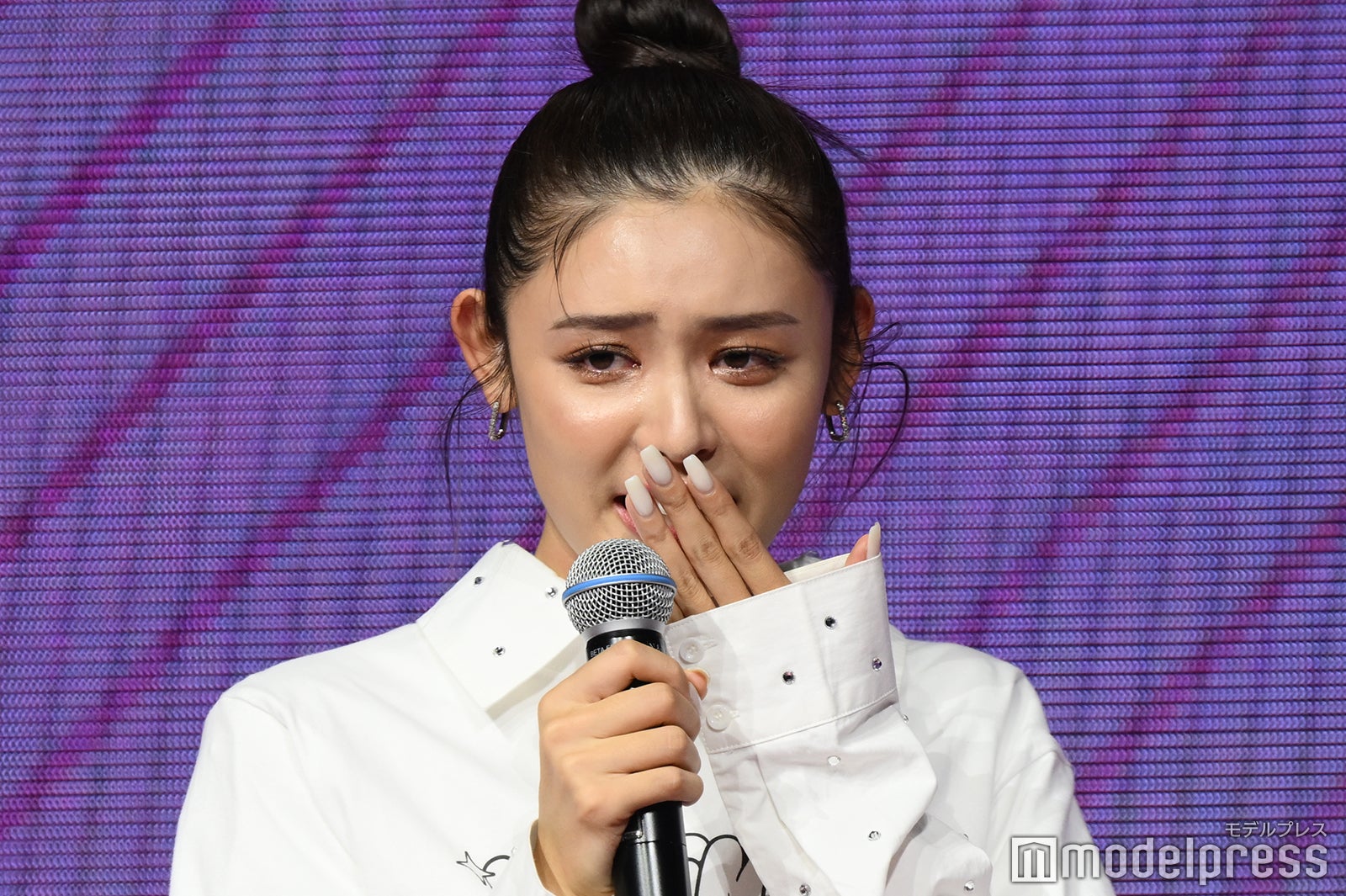 古畑星夏が涙 サプライズに感極まる＜ViVi Night2023＞