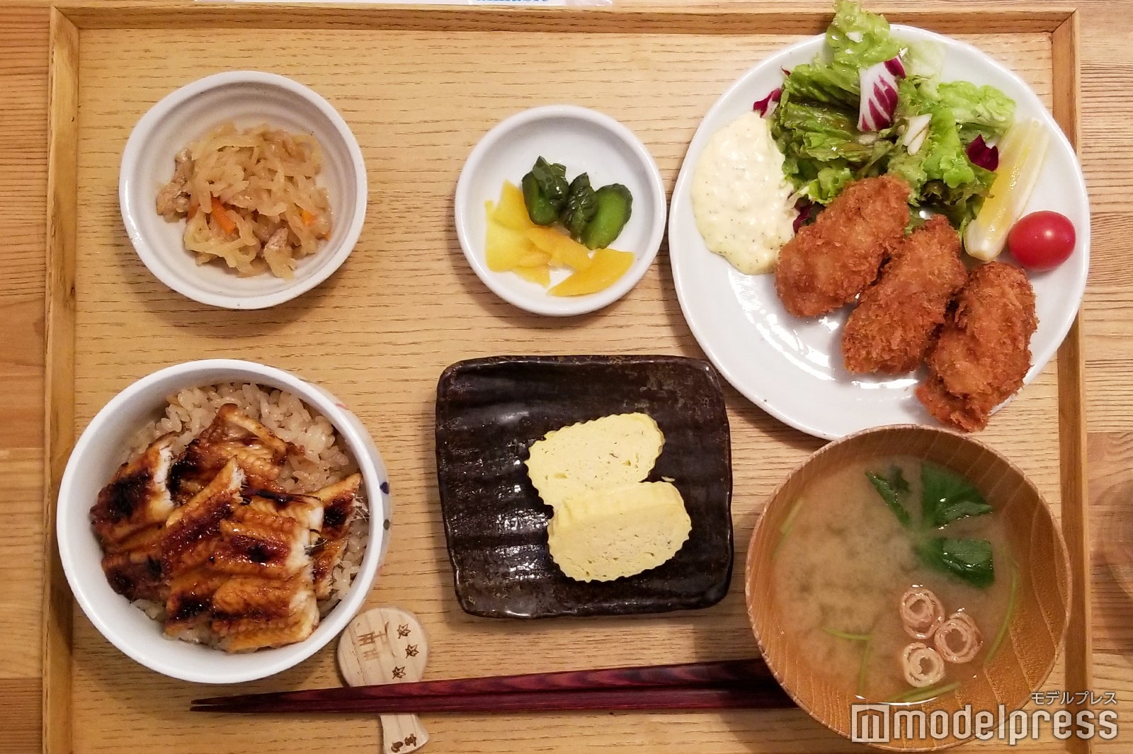 アナゴも牡蠣も楽しめちゃう！「宮島定食」（2,500円税別）（C）モデルプレス