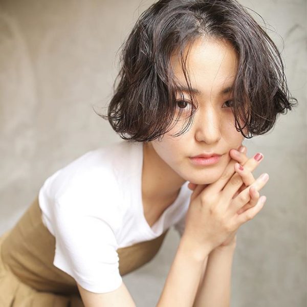 おしゃれな前髪なしの黒髪ボブ特集 大人可愛い垢抜けヘアスタイルをご紹介 モデルプレス おしゃれな前髪なしの黒髪ボブ特集 大人可愛い垢抜けヘアスタイルをご紹介 モデルプレス