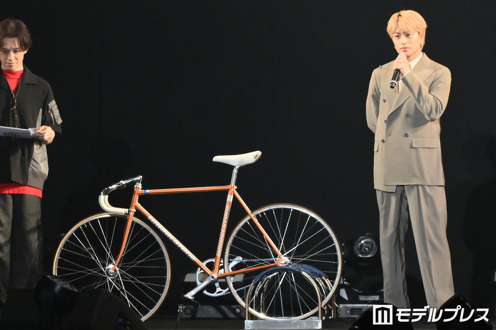 松本貴治選手の自転車、同級生の白濱亜嵐（C）モデルプレス