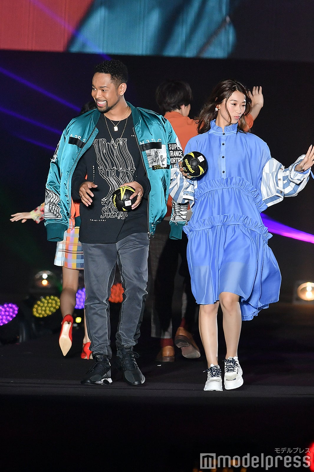 （左）EXILE NESMITH（C）モデルプレス