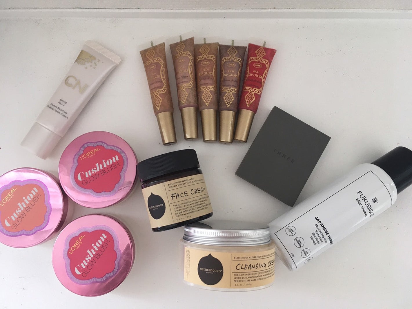 コスメ（提供写真）