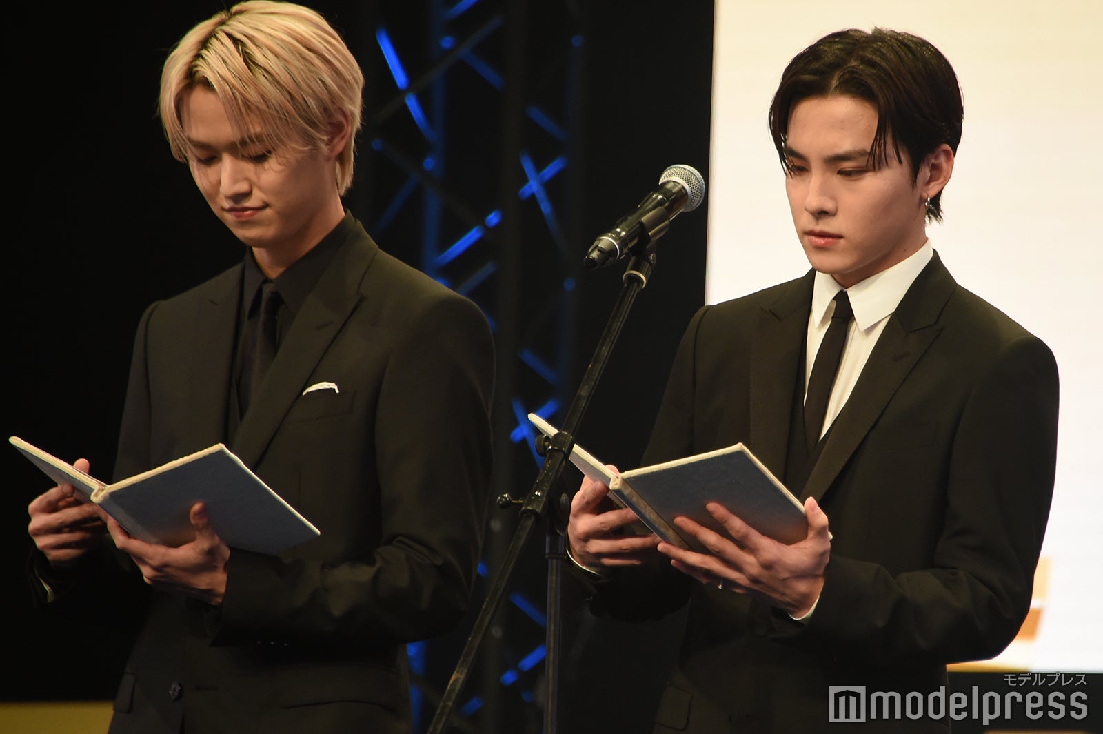 白岩瑠姫、川西拓実（C）モデルプレス