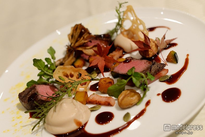 牛フィレ肉のグリル ヴェルジュソース マロンのエスプーマを添えて