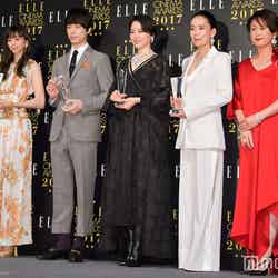 （左から）中条あやみ、坂口健太郎、長澤まさみ、河瀨直美監督が各賞を受賞（C）モデルプレス