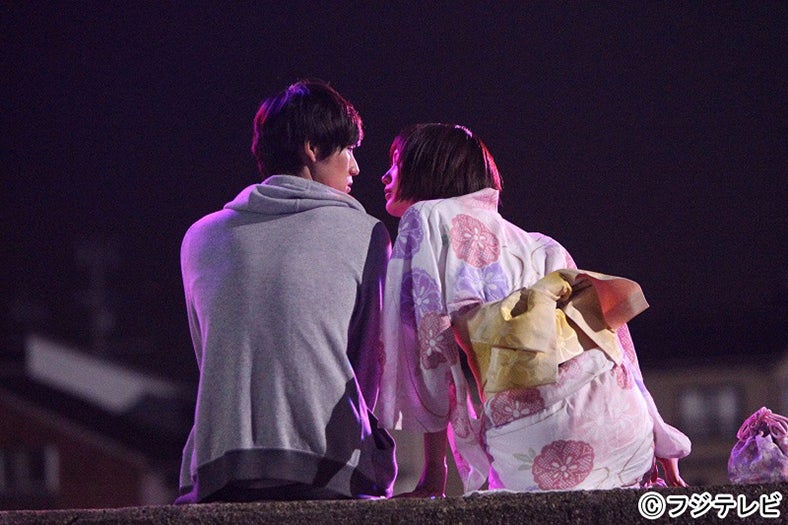 福士蒼汰、本田翼／ドラマ「恋仲」第1話より