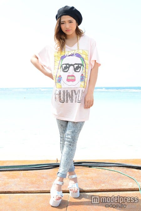 雑誌やバラエティ出演で人気を博す今井華