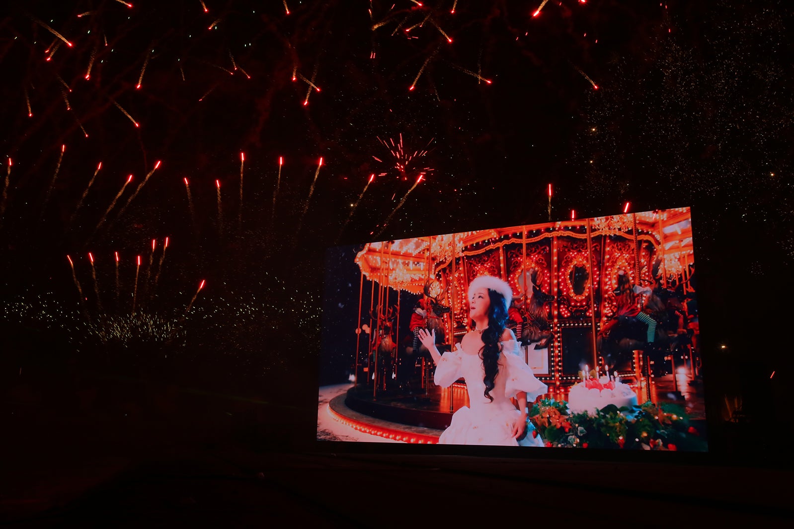 花火ショー『WE ◆ NAMIE HANABI SHOW』の様子（提供写真）