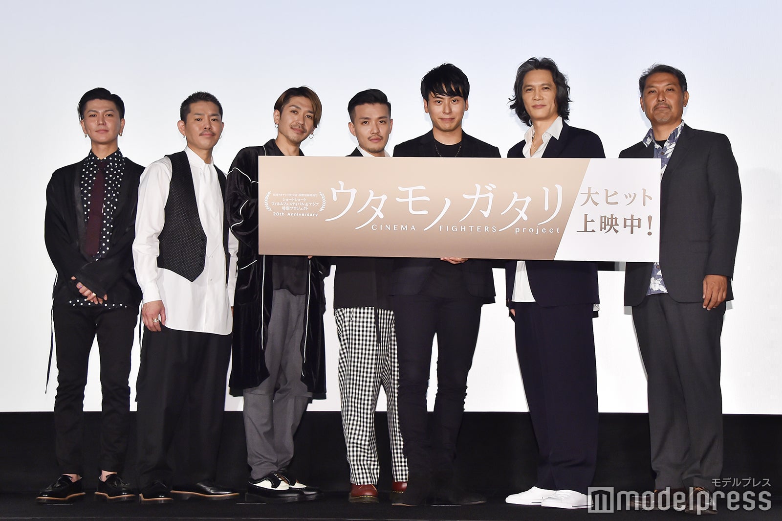 DEEP（RYO、YUICHIRO、TAKA、KEISEI）、山下健二郎、加藤雅也、岸本司監督（C）モデルプレス