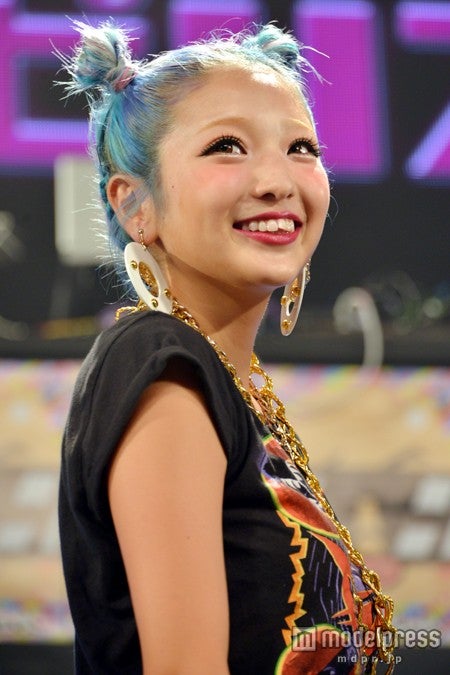 注目のNEWアイコンが「S Cawaii！」初登場　ポップでかわいいファッションが話題に