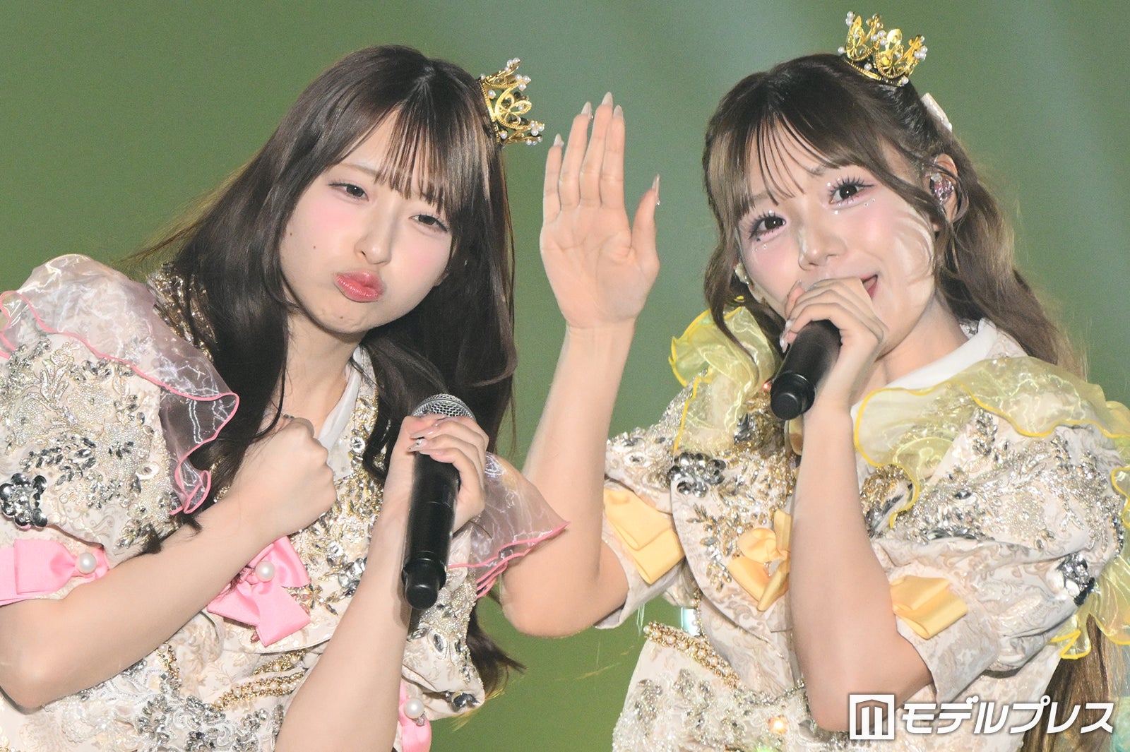 CUTIE STREET、王冠衣装でとびきりキュートなパフォーマンス 人気の2曲披露に歓声【TGC北九州2026】