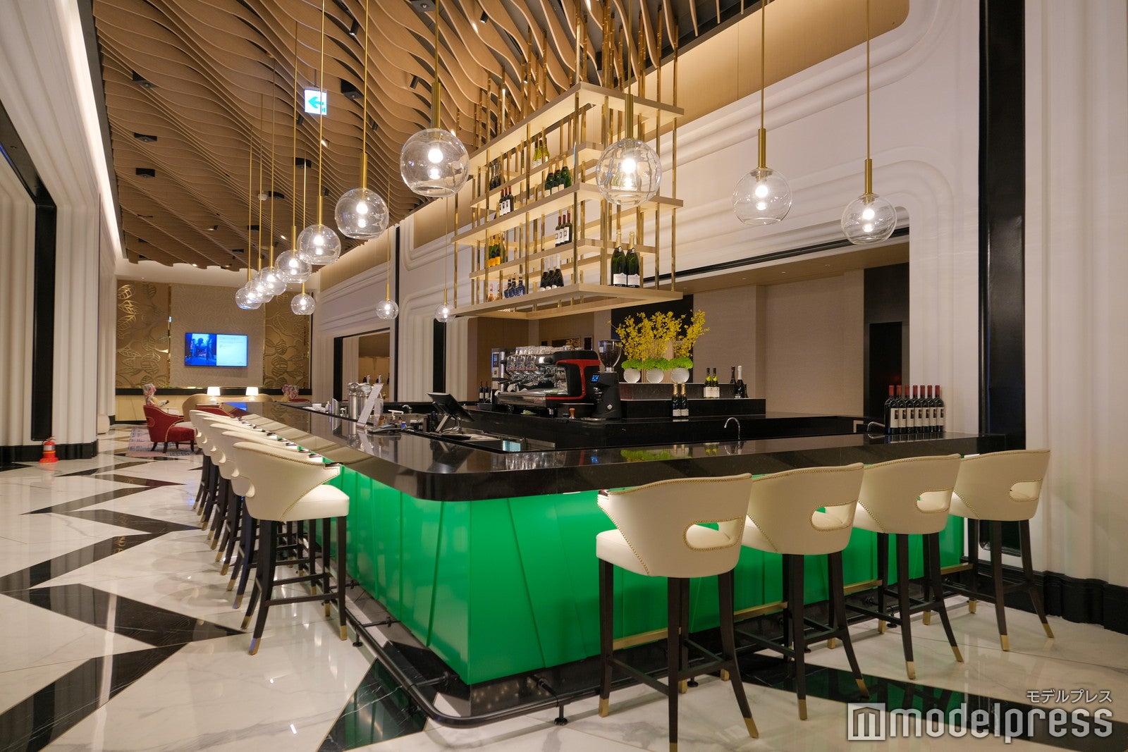 サンタワーラウンジ（C）モデルプレス
