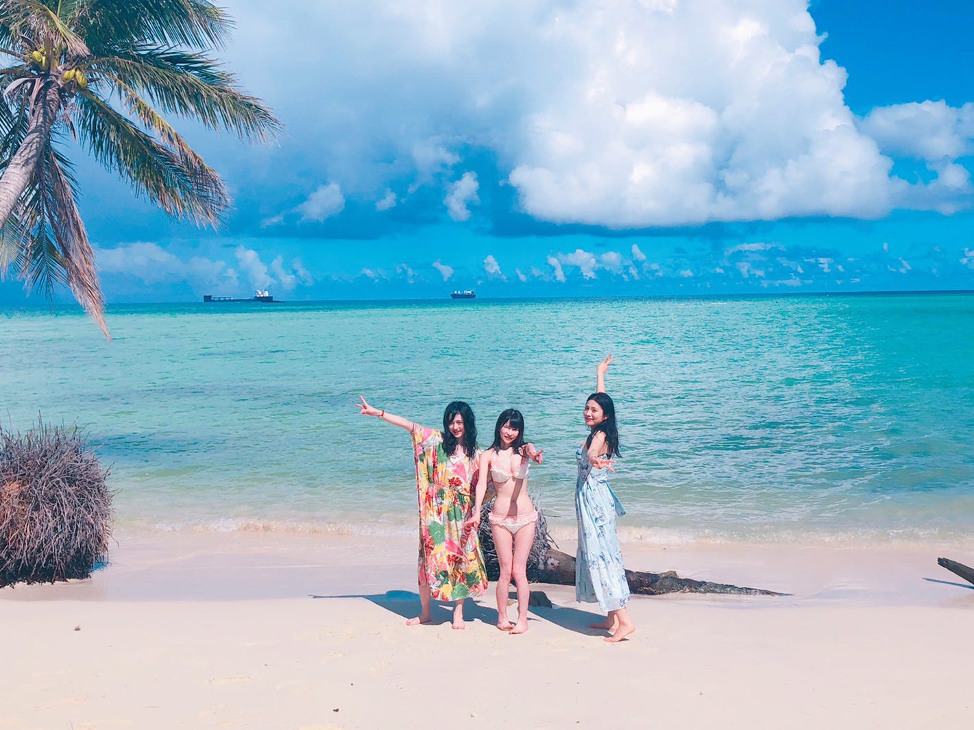 もえあずら爆食三姉妹、南国サイパン満喫 巨大ステーキ爆食に挑戦