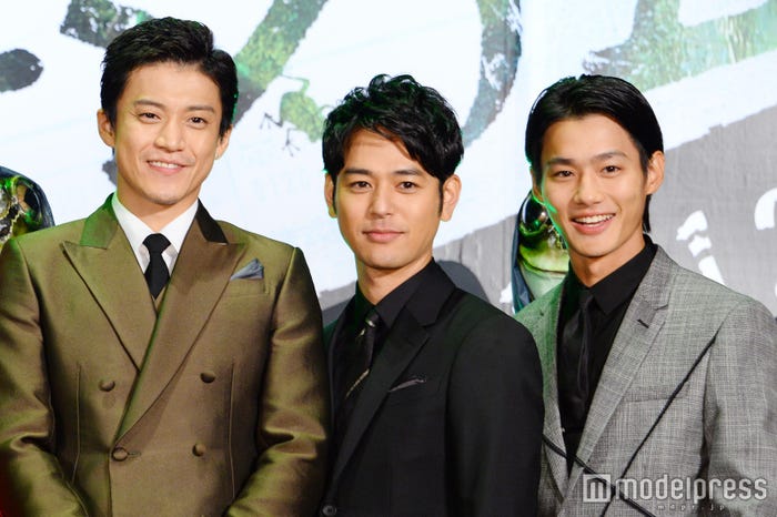小栗旬、妻夫木聡、野村周平 (C)モデルプレス