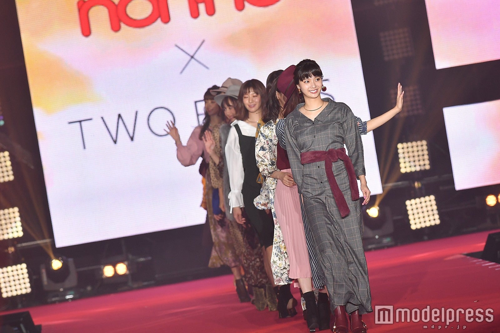 （C）モデルプレス