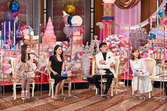 高橋ひかる、池田美優、山里亮太、田中みな実(C)テレビ朝日