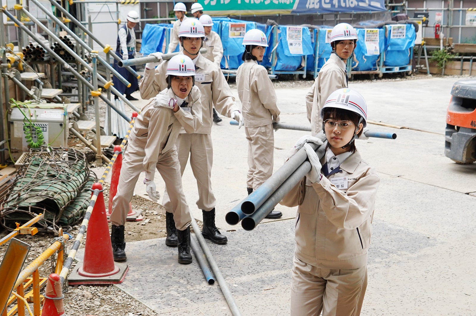 （左から）岡山天音、新田真剣佑、橋本愛、竜星涼、高畑充希（C）日本テレビ